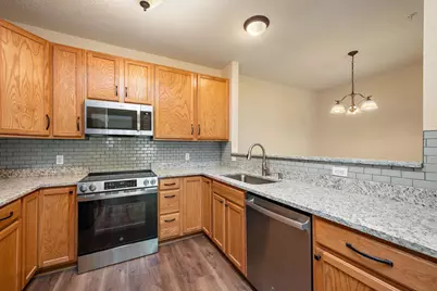 12727 College View Drive #203, Eden Prairie, MN 55347 - Photo 9