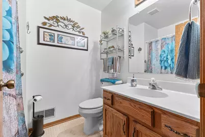 975 Heritage Court E #206, Vadnais Heights, MN 55127 - Photo 17