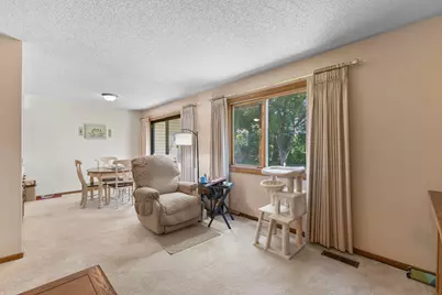 975 Heritage Court E #206, Vadnais Heights, MN 55127 - Photo 9