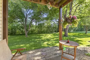 975 Heritage Ct E, Vadnais Heights, MN 55127 - Photo 25