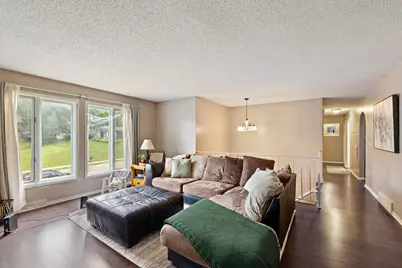 121 Chaparral Drive, Apple Valley, MN 55124 - Photo 7