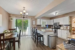 121 Chaparral Dr, Apple Valley, MN 55124 - Photo 11