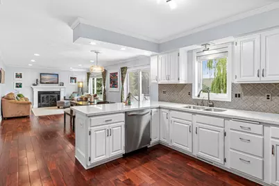 7859 Dover Cove, Eden Prairie, MN 55347 - Photo 5
