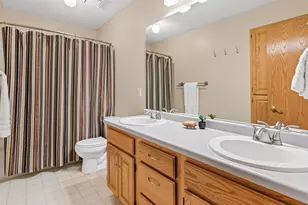 7859 Dover Cove, Eden Prairie, MN 55347 - Photo 27