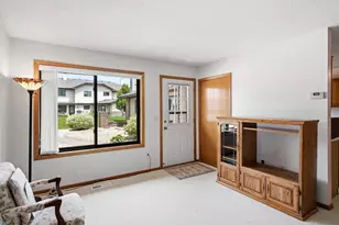 5305 Orleans Ln N, Plymouth, MN 55442 - Photo 9