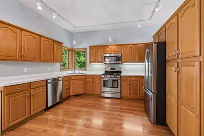 2105 Grimm Road, Chaska, MN 55318 - Photo 7