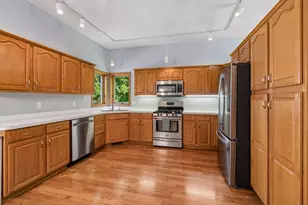 2105 Grimm Rd, Chaska, MN 55318 - Photo 7