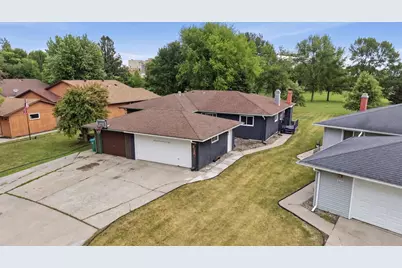 2328 Country Club Parkway, Moorhead, MN 56560 - Photo 31