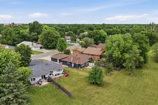 2328 Country Club Pkwy, Moorhead, MN 56560 - Photo 35