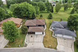 2328 Country Club Pkwy, Moorhead, MN 56560 - Photo 33