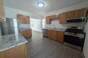 880 Jackson St, Saint Paul, MN 55117 - Photo 1