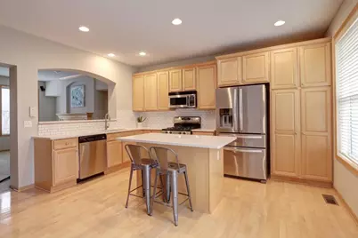 11272 Preswick Boulevard, Eden Prairie, MN 55344 - Photo 3
