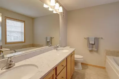 11272 Preswick Boulevard, Eden Prairie, MN 55344 - Photo 7