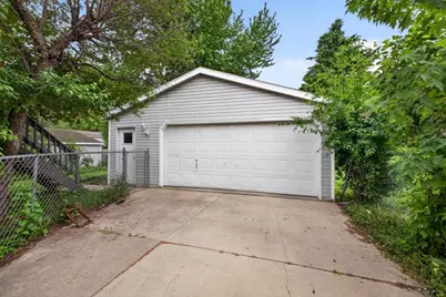 2042 50th Street NW, Rochester, MN 55901 - Photo 3