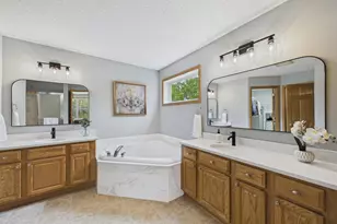 2409 Golf Dr, Woodbury, MN 55129 - Photo 25