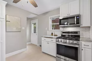 253 Washburn Ave N, Minneapolis, MN 55405 - Photo 11