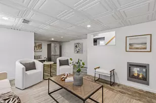 253 Washburn Ave N, Minneapolis, MN 55405 - Photo 21