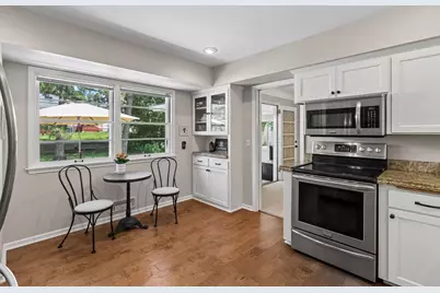 5917 Grimes Avenue S, Edina, MN 55424 - Photo 9