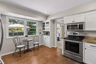 5917 Grimes Ave S, Edina, MN 55424 - Photo 9