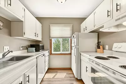 362 Elton Hills Drive NW #36, Rochester, MN 55901 - Photo 9