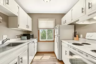 362 Elton Hills Dr NW, Rochester, MN 55901 - Photo 9