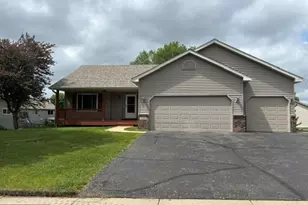 346 E Century St, Belle Plaine, MN 56011 - Photo 1