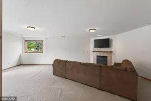 346 E Century St, Belle Plaine, MN 56011 - Photo 7