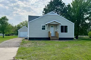 609 4th St NW, Wadena, MN 56482 - Photo 1