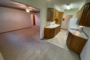 323 N German St, New Ulm, MN 56073 - Photo 7