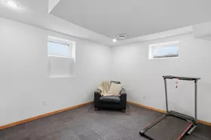 2258 W 105th St, Bloomington, MN 55431 - Photo 25