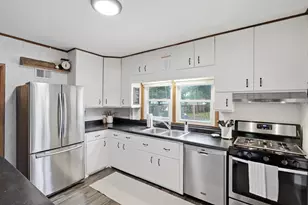 2258 W 105th St, Bloomington, MN 55431 - Photo 9