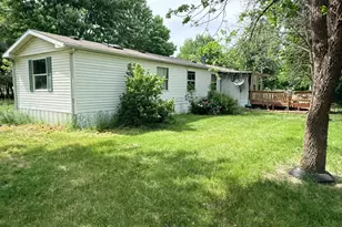 400 Dewey St, Walnut Grove, MN 56180 - Photo 1