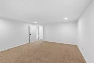 510 Wyoming St E, Saint Paul, MN 55107 - Photo 25