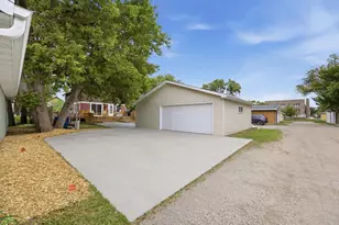 905 3rd St N, Fargo, ND 58102 - Photo 37