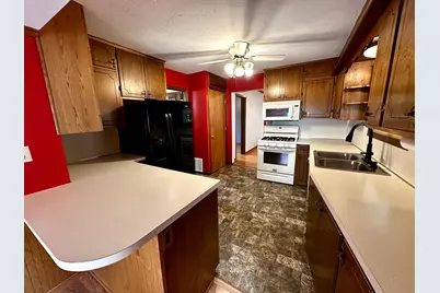 415 N 6th Street, Marshall, MN 56258 - Photo 17