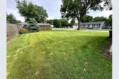 415 N 6th Street, Marshall, MN 56258 - Photo 11