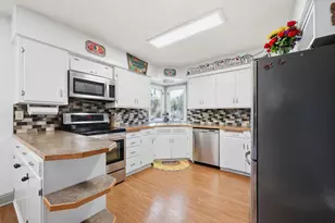 230 Mcleod Ave W, Winsted, MN 55395 - Photo 7