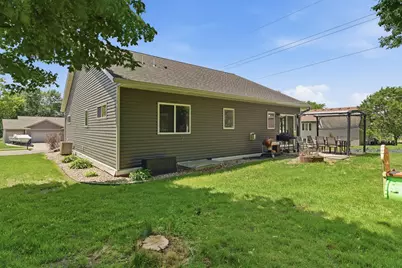 300 Tanager Road, Mankato, MN 56001 - Photo 5