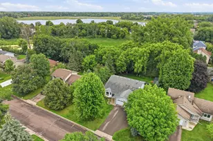 4080 Park Valley Ln, White Bear Lake, MN 55110 - Photo 5