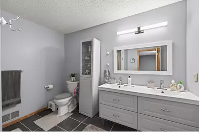 440 Hickory Lane N, Oakdale, MN 55128 - Photo 21