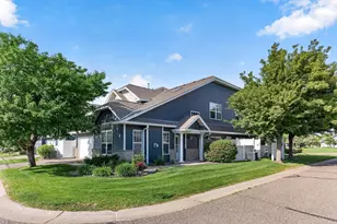 440 Hickory Ln N, Oakdale, MN 55128 - Photo 1