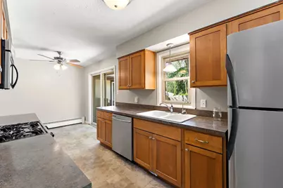 610 Grange Avenue N, Oakdale, MN 55128 - Photo 9