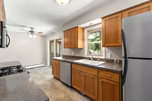 610 Grange Ave N, Oakdale, MN 55128 - Photo 9