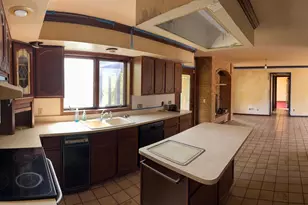 5505 Matterhorn Dr NE, Fridley, MN 55432 - Photo 3