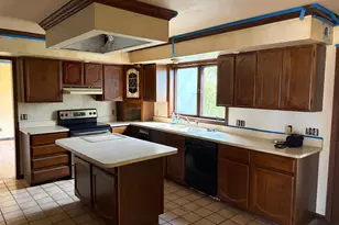 5505 Matterhorn Dr NE, Fridley, MN 55432 - Photo 5