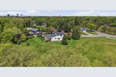 1323 S River Drive, Moorhead, MN 56560 - Photo 51