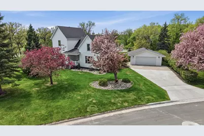 1323 S River Drive, Moorhead, MN 56560 - Photo 1