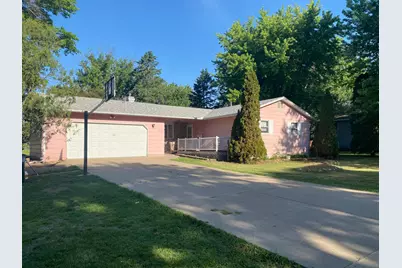 1007 10th Avenue N, Princeton, MN 55371 - Photo 1