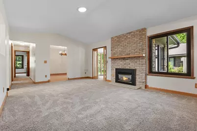 975 Yuma Lane N, Plymouth, MN 55447 - Photo 3