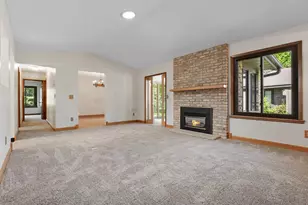 975 Yuma Ln N, Plymouth, MN 55447 - Photo 3